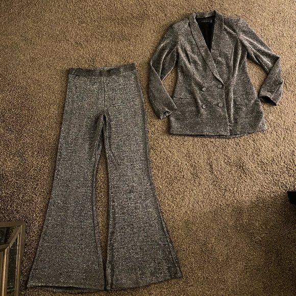 Lavish Alice metallic knit blazer & pant set - Picture 2 of 5